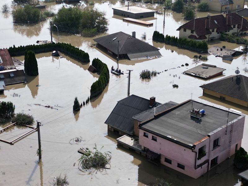 Czech Parliament Greenlights Increased 2024 Budget Deficit in Wake of Devastating Floods