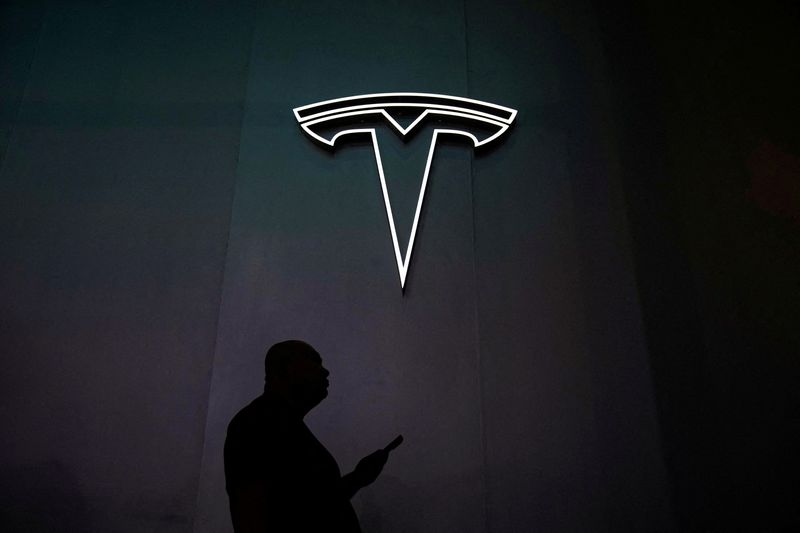 JPMorgan Predicts Major Drop in Tesla Stock: 5 Analyst AI Predictions You Can’t Miss