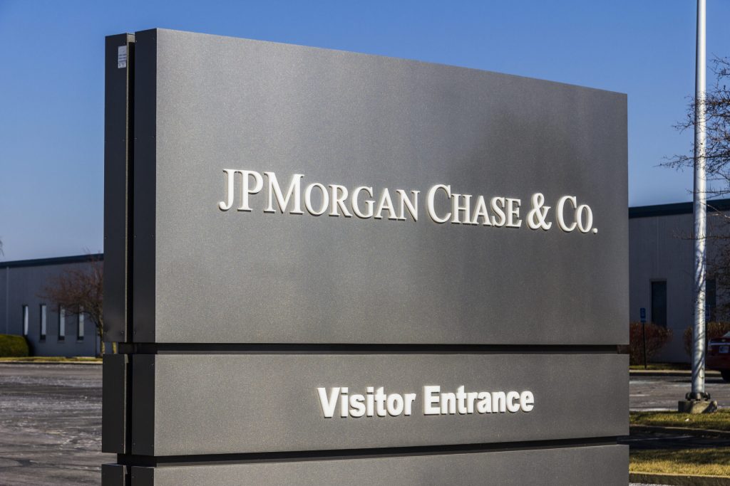 Apple dumps Goldman Sachs? JPMorgan eyes Apple Card takeover in major shakeup
